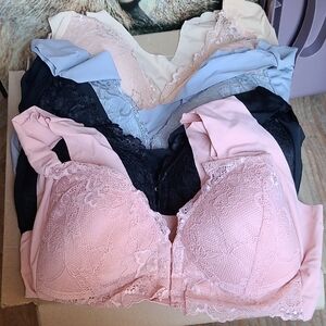 Lace Trimmed Women's Bra Set - Pink, Black, Gray, Cream